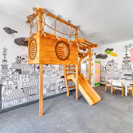 Excellence 阿拉尼亚